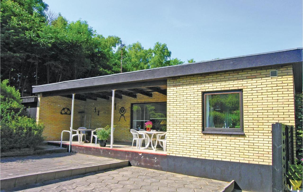 Awesome Home In Ronne With Wifi エクステリア 写真